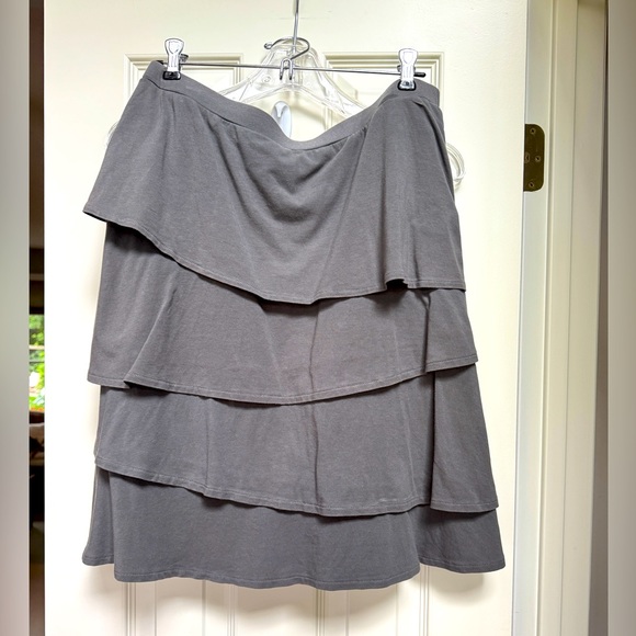 Hanna Andersson Gray Knee-Length Ruffle Skirt - Picture 1 of 5